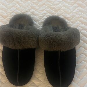 UGG Gray Plush Slippers Size 7